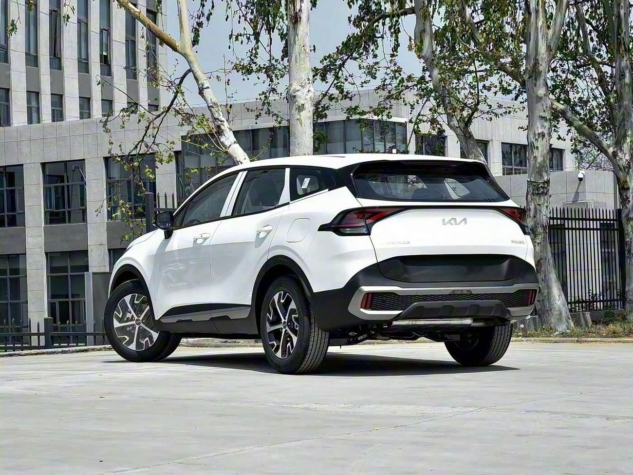 Kia Sportage DLX KIA SPORTAGE 1.5L LUXURY 2025 chinese spec