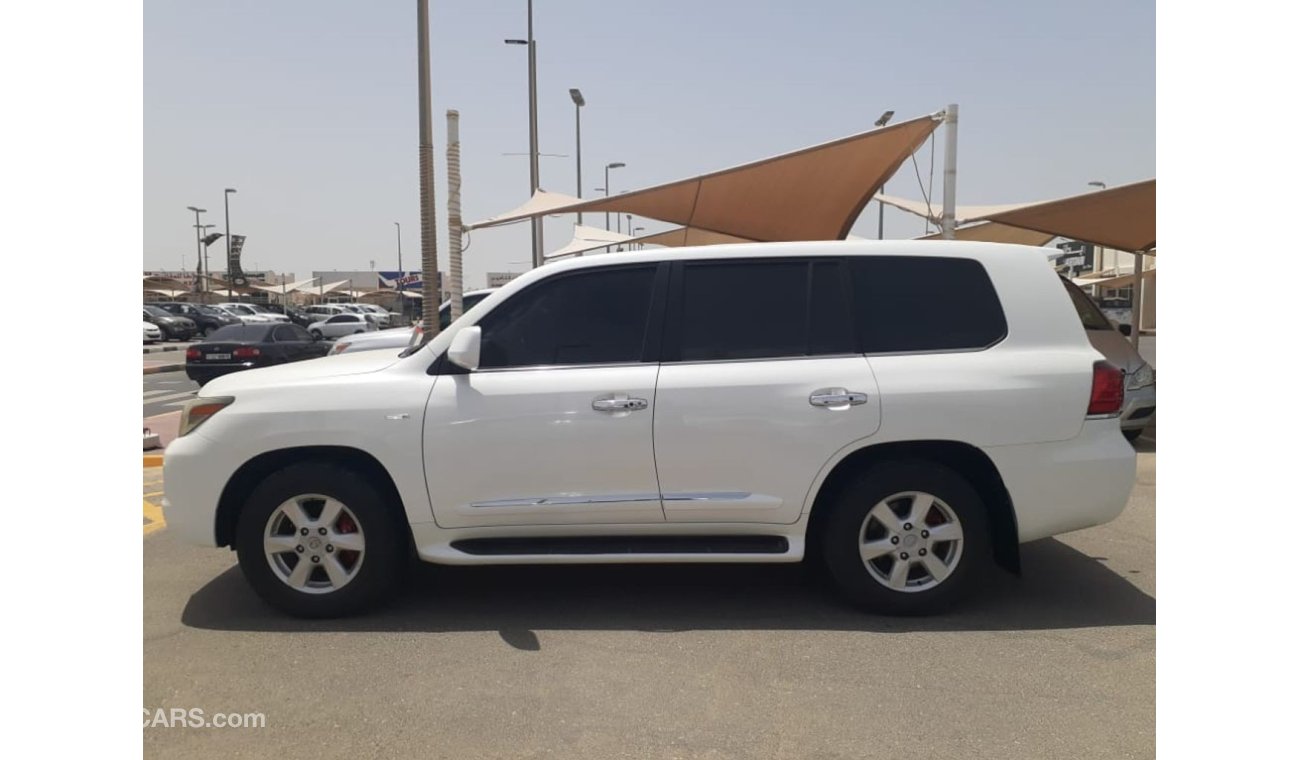 Lexus LX570