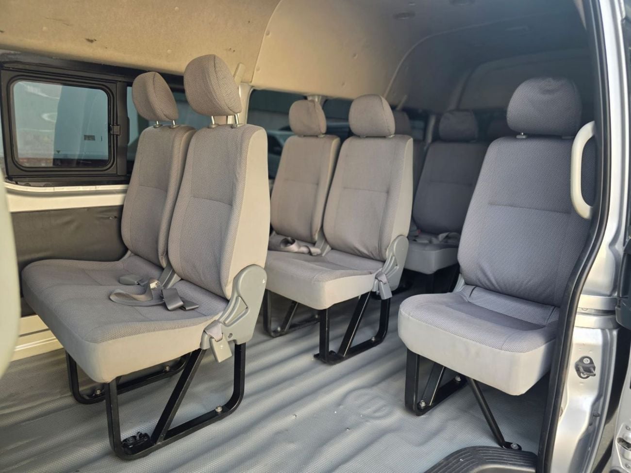 Toyota Hiace 2016 | 2.7L PETROL | AT | RHD | 14 SEATERS | GOOD CONDITION