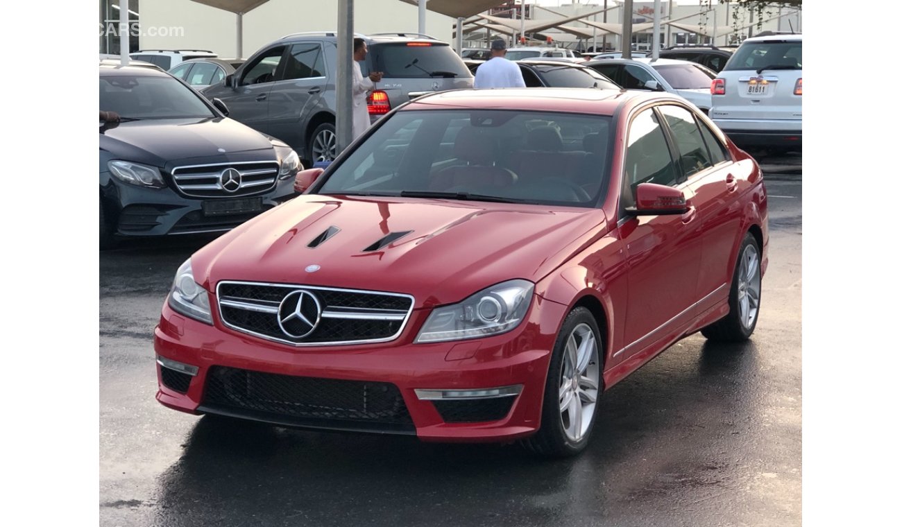 Mercedes-Benz C 300 MERCEDES BENZ C300 MODEL 2013 CAR PERFECT CONDITION FULL OPTION LOW MILEAGE SUN ROOF LEATHER SEATBL