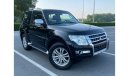 Mitsubishi Pajero GLS Highline Top Mitsubishi Pajeri 2015 GCC V6 3.8L Original Paint - Full Option - Perfect Condition