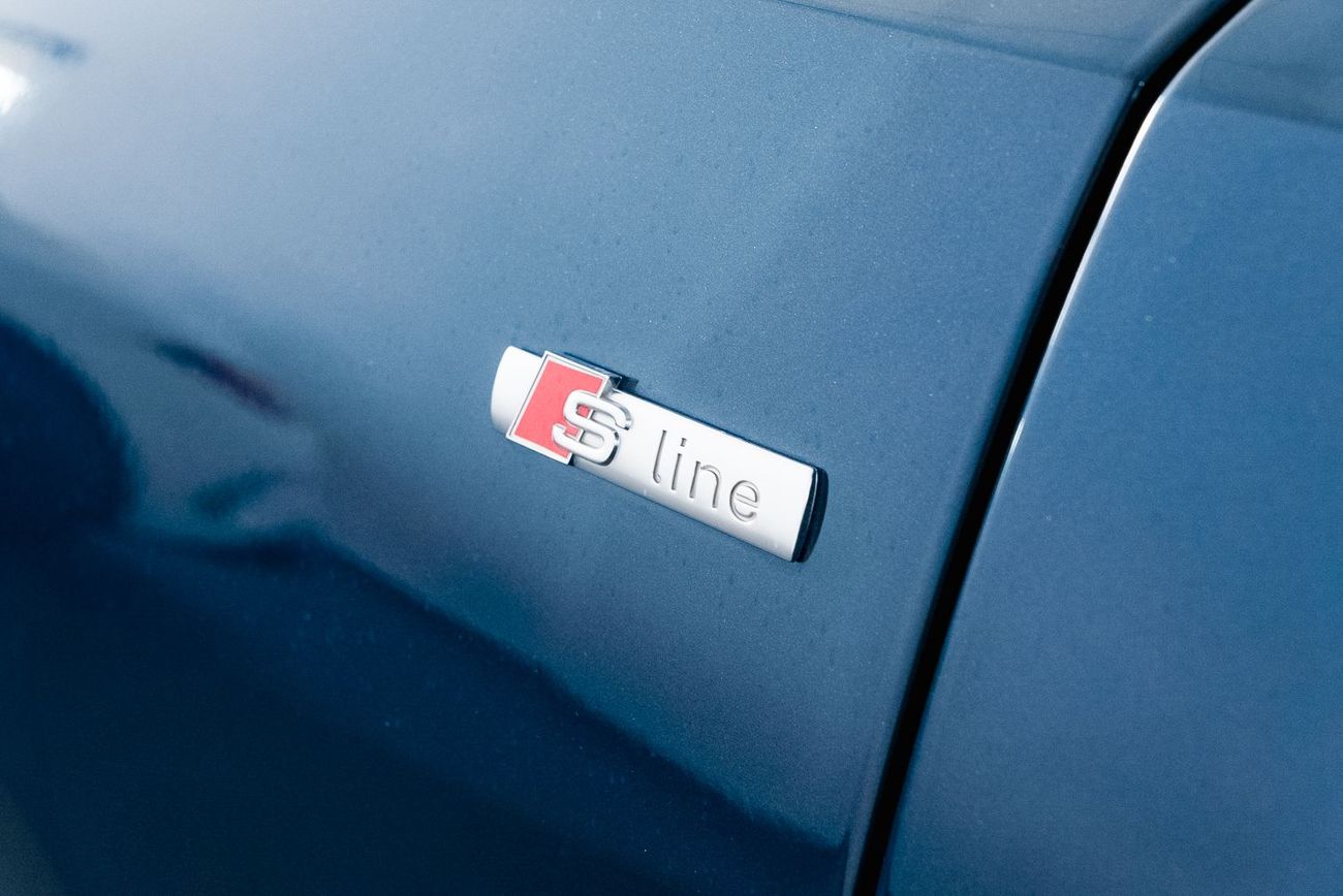 Audi Q8 55 TFSI quattro S-Line 3.0L (340 HP)