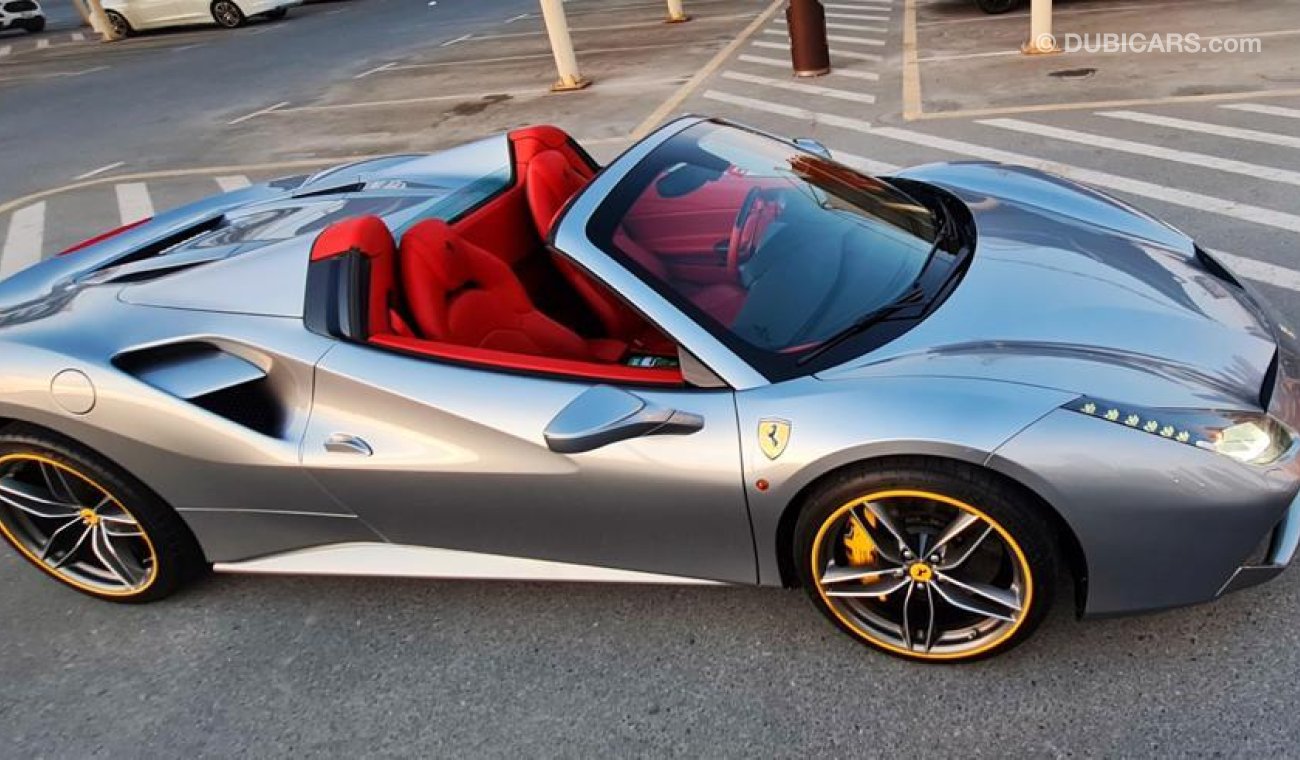 فيراري 488 Spider