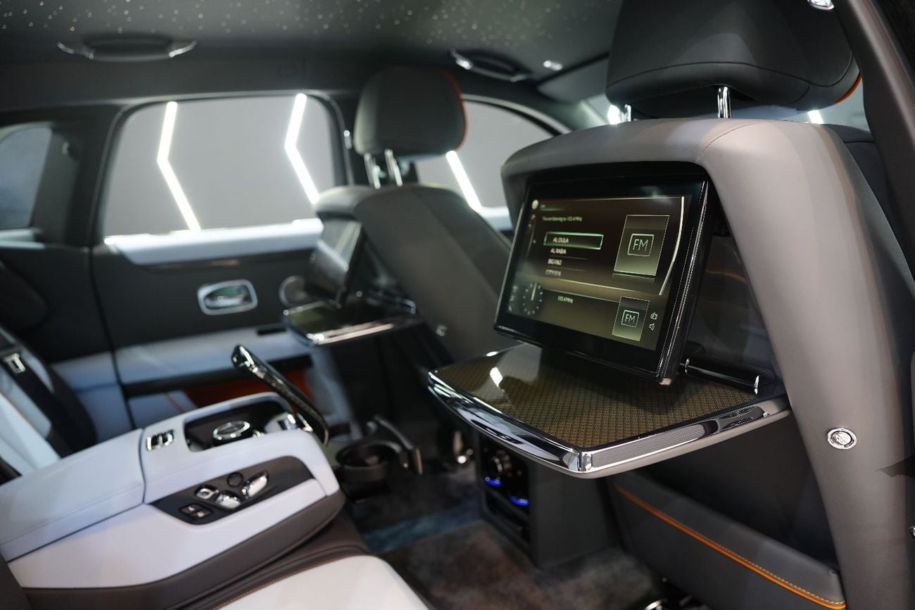 Rolls Royce Ghost Black Badge, Two-Tone, Rear Entertainment, Bespoke Audio, Dealer Warr + Serv!
