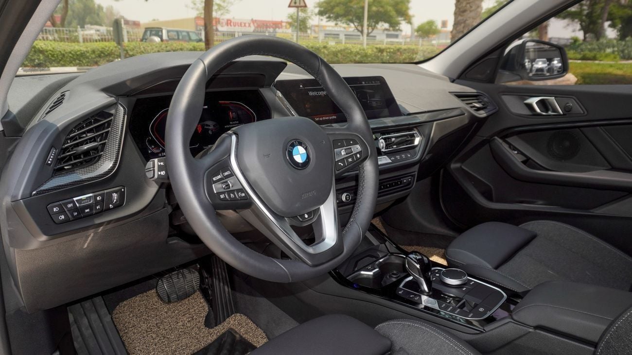 BMW 120i 2024!! LOW MILEAGE!! THREE YEARS WARRANTY