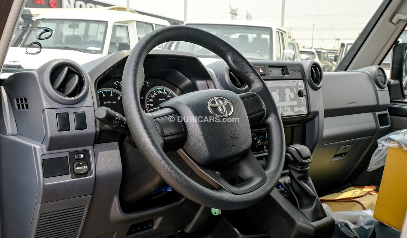 Toyota Land Cruiser Pick Up Pick UpLC 79 DC 4.0L YM 2024