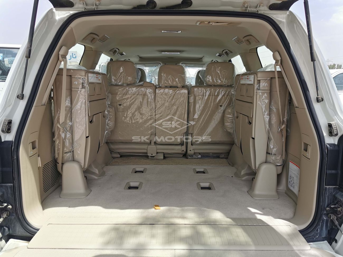 تويوتا لاند كروزر 4.0L, 18" Rims, Front Power Seats, Leather Seats, DVD, Rear Camera, Sunroof (CODE # GXR07)