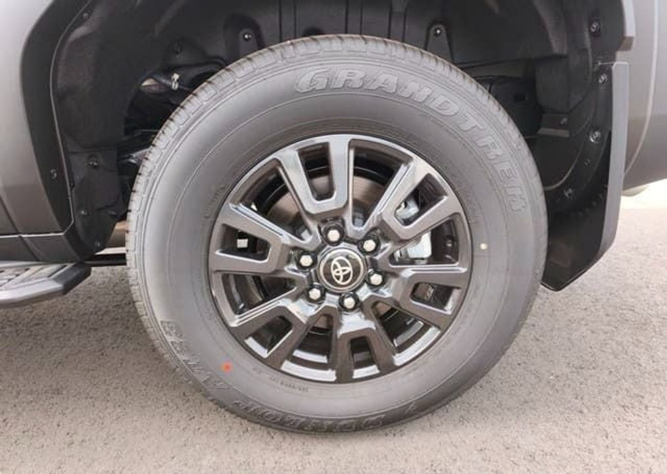 تويوتا لاند كروزر TOYOTA LAND CRUISER SUV RHD 2025 MODEL 2.6 L PETROL AUTOMATIC(PM21726)