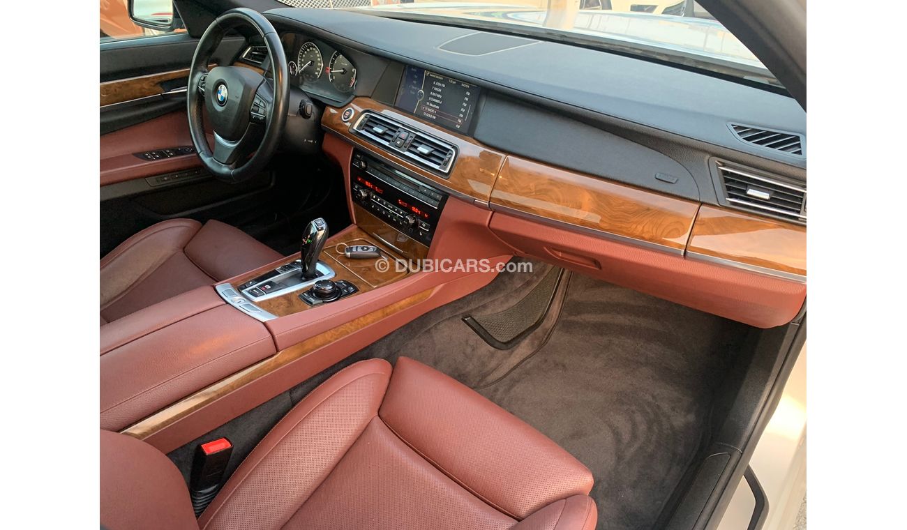 BMW 750Li BMW 750 LI_Gcc_2010_Excellent_Condition _Full option