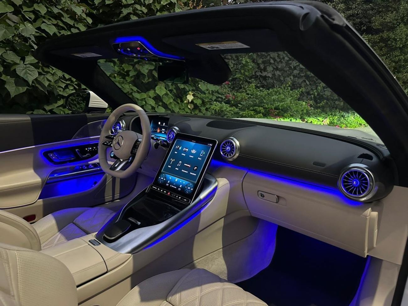 مرسيدس بنز SL 55 AMG Roadster 4Matic+