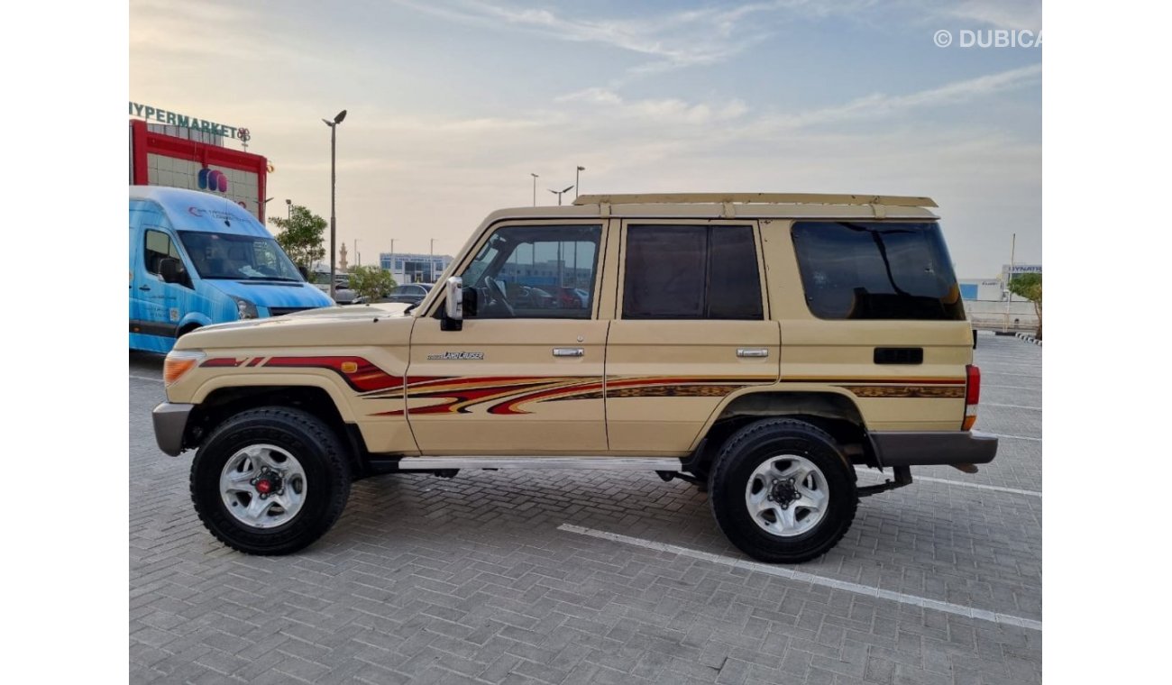 Toyota Land Cruiser Hard Top