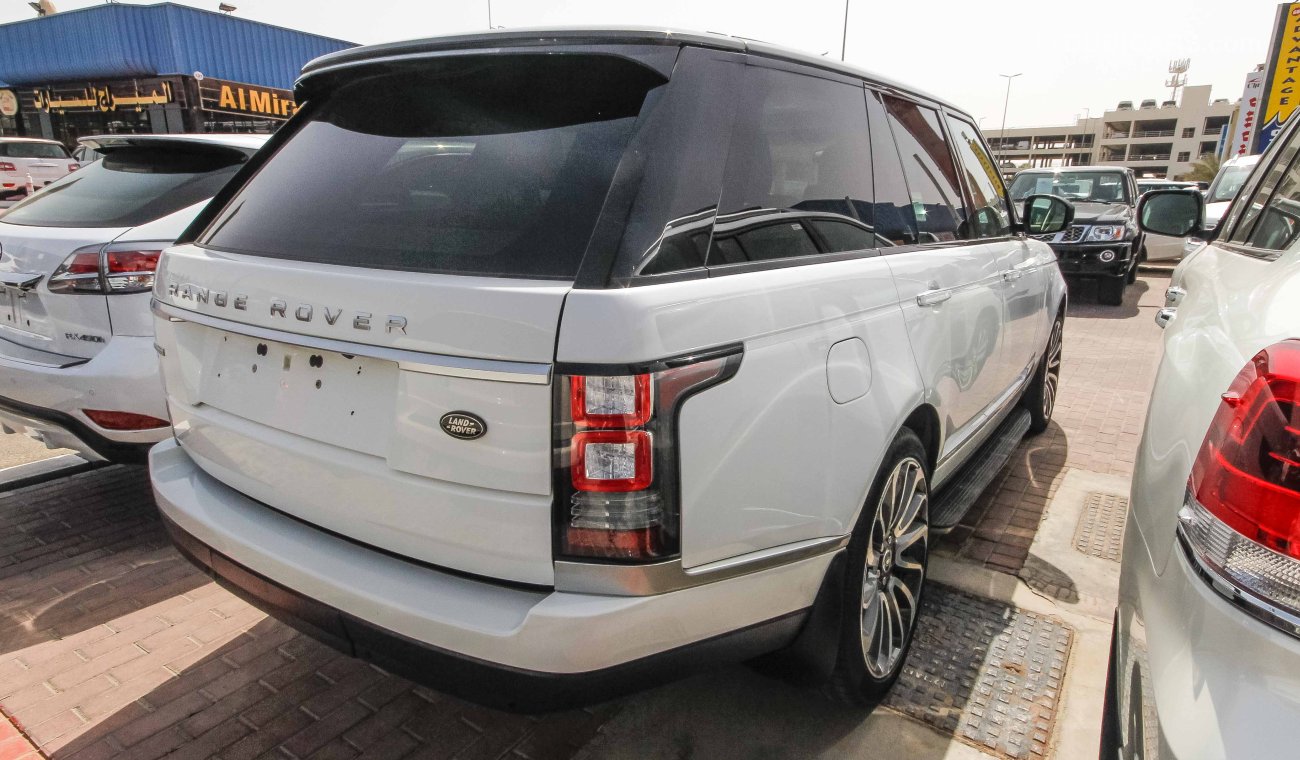 Land Rover Range Rover Vogue SE Supercharged With Autobiography Badge
