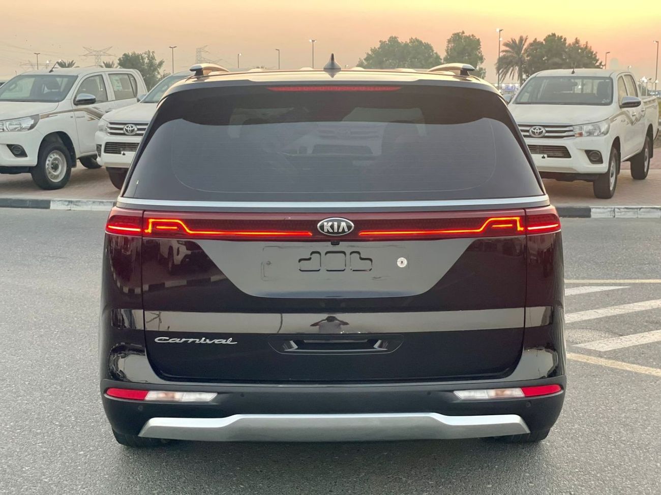 Kia Carnival 2021 Kia Carnival Exclusive Diesel Korean Specs Orignal Paint - 360* CAM - Panoramic View - 6 seater