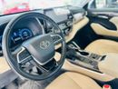 تويوتا هايلاندر 2023 Toyota Highlander VXR - White inside Beige