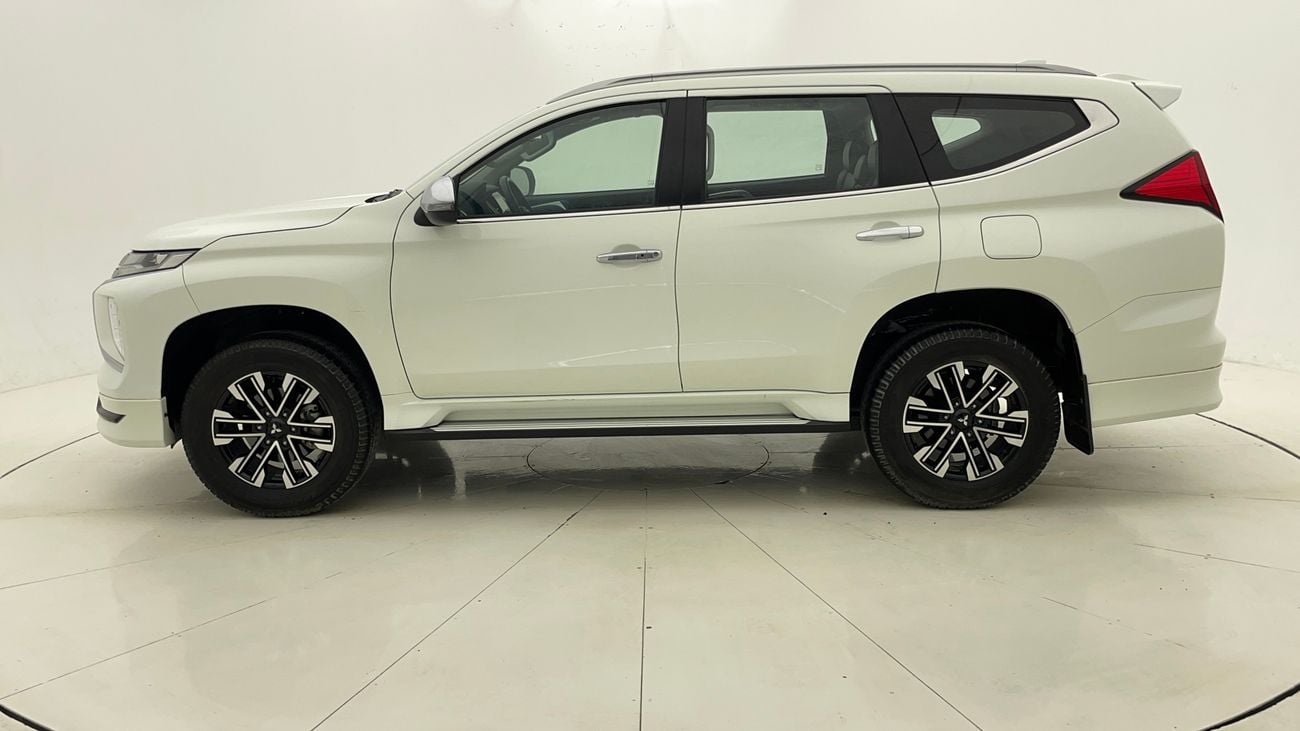 ميتسوبيشي مونتيرو سبورت GLS MIDLINE 3 | بدون دفعة مقدمة | اختبار القيادة في المنزل