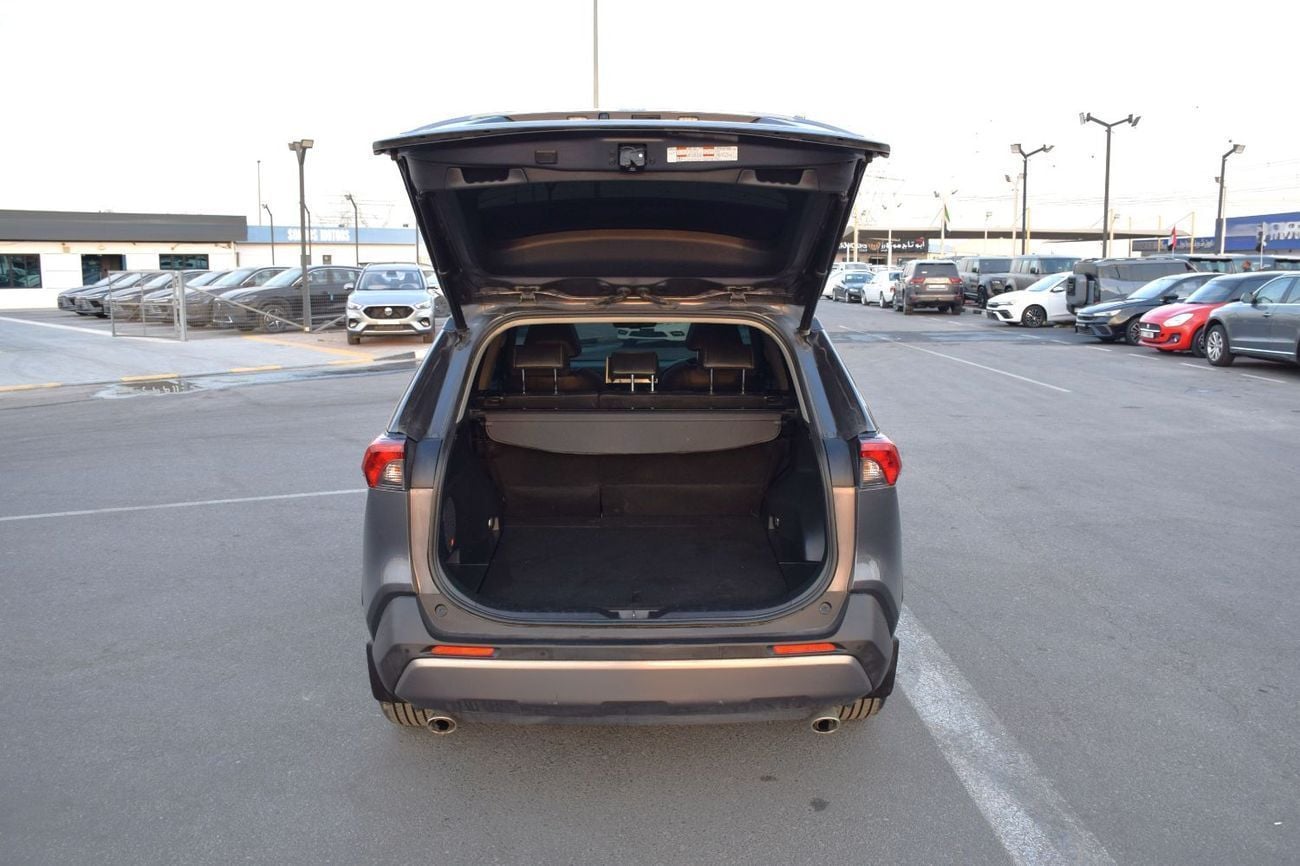 تويوتا راف ٤ XLE LE 2.0L FWD Petrol (Right Hand)