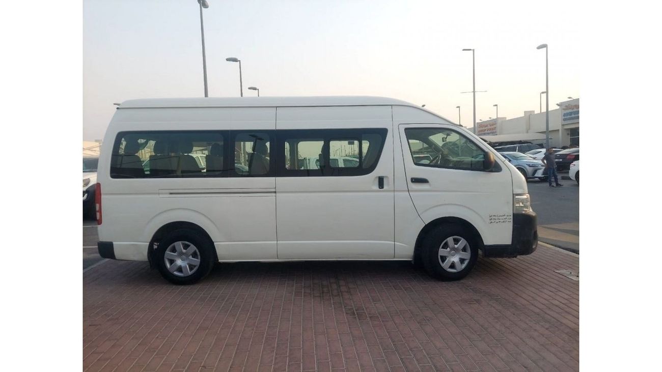 Toyota Hiace 2.7L PETROL HIGH ROOF 13 SEATER MT
