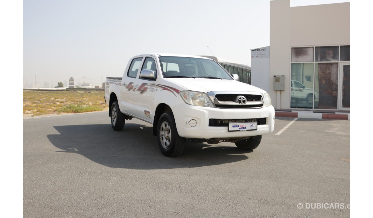 Toyota Hilux DUAL CABIN 4X4 AUTOMATIC PICKUP WITH GCC SPEC