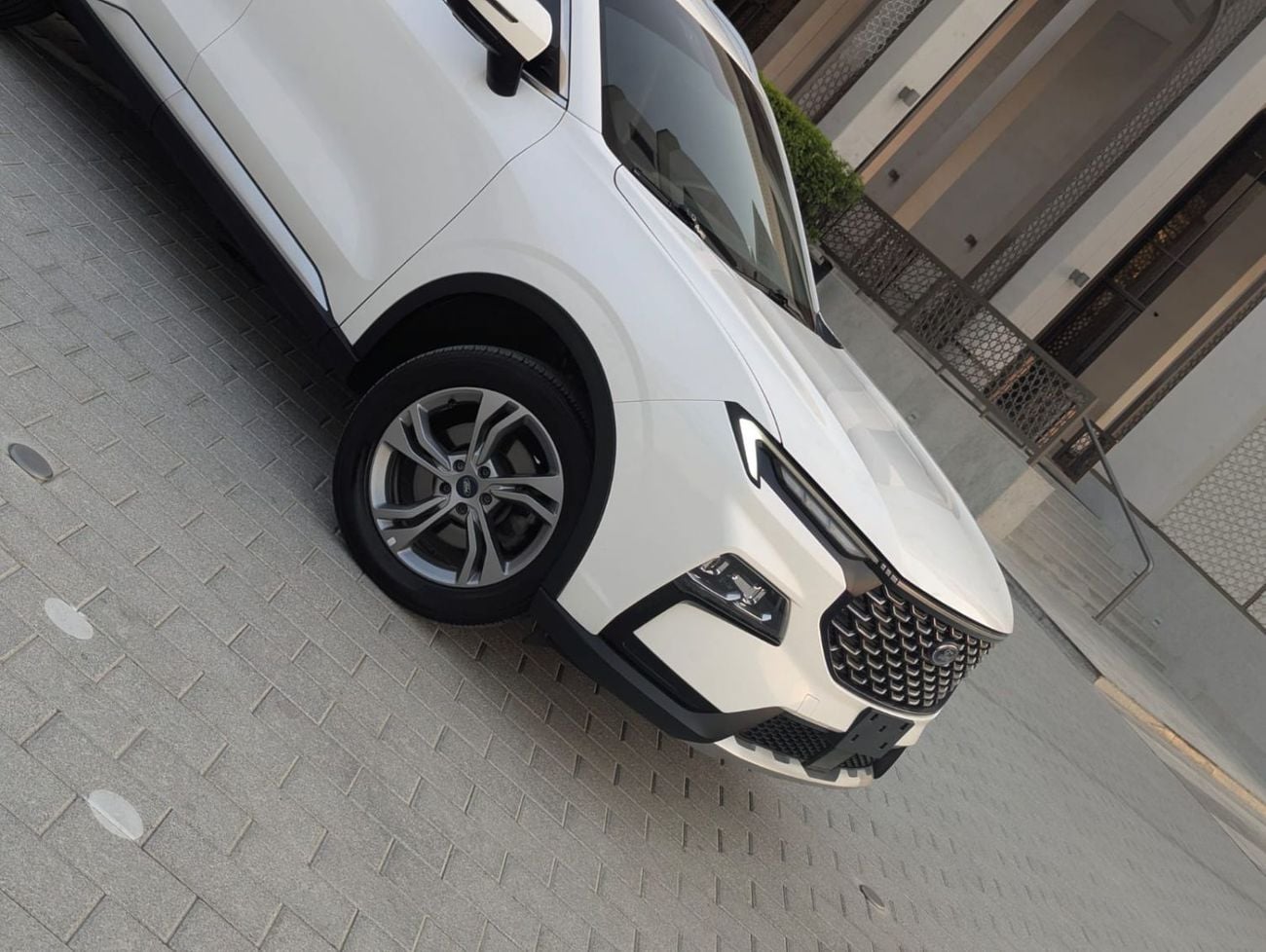 فورد تيريتوري TITANIUM