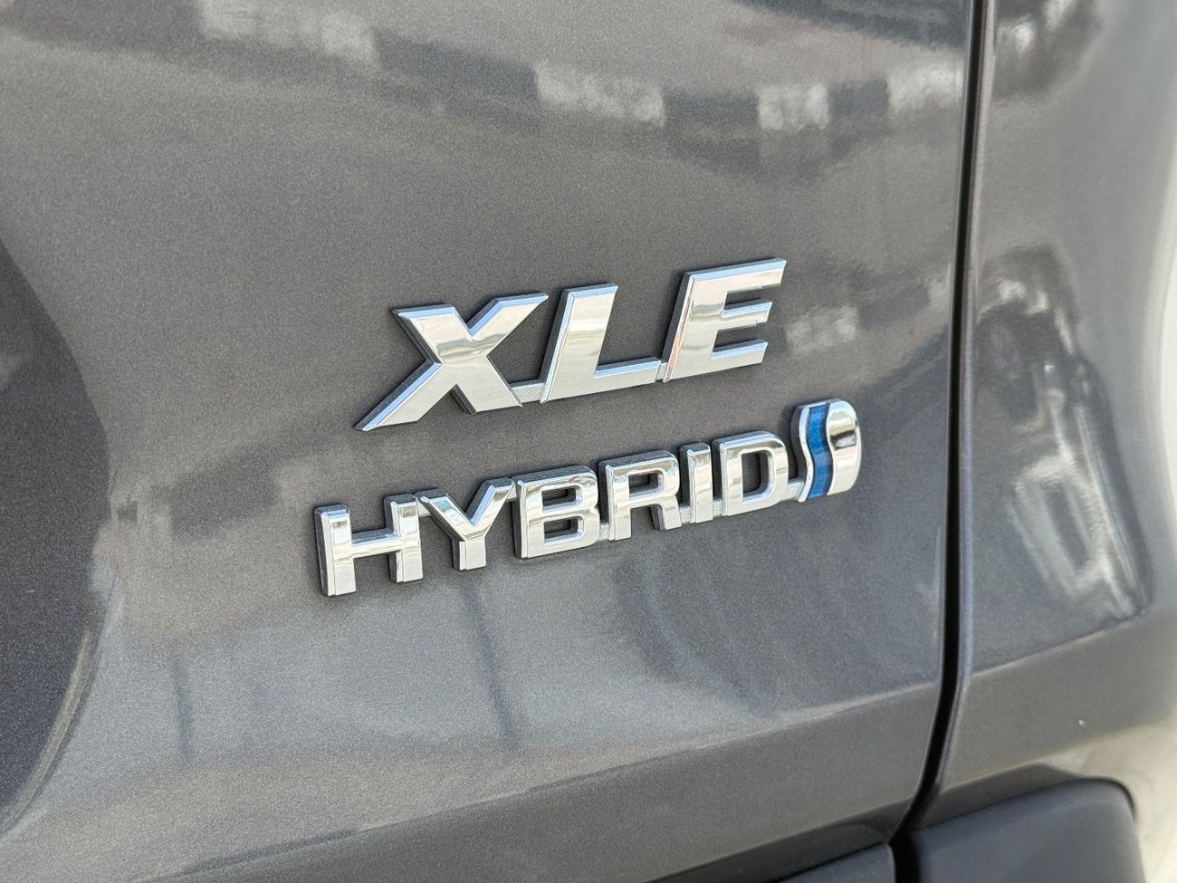 تويوتا راف ٤ XLE 2.5L