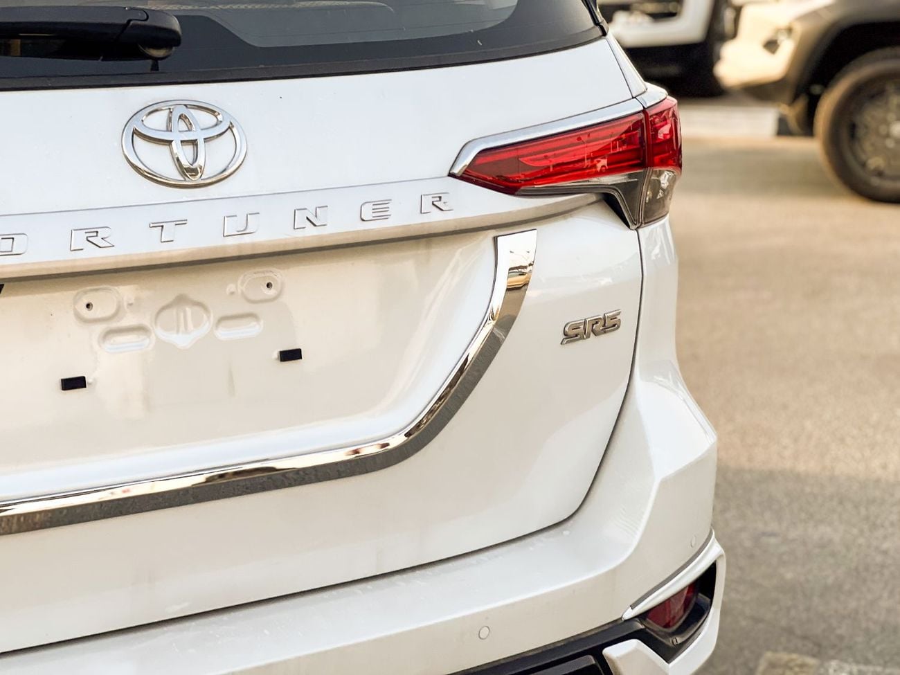 Toyota Fortuner - EXPORT ONLY - TOYOTA FORTUNER 2.4L G