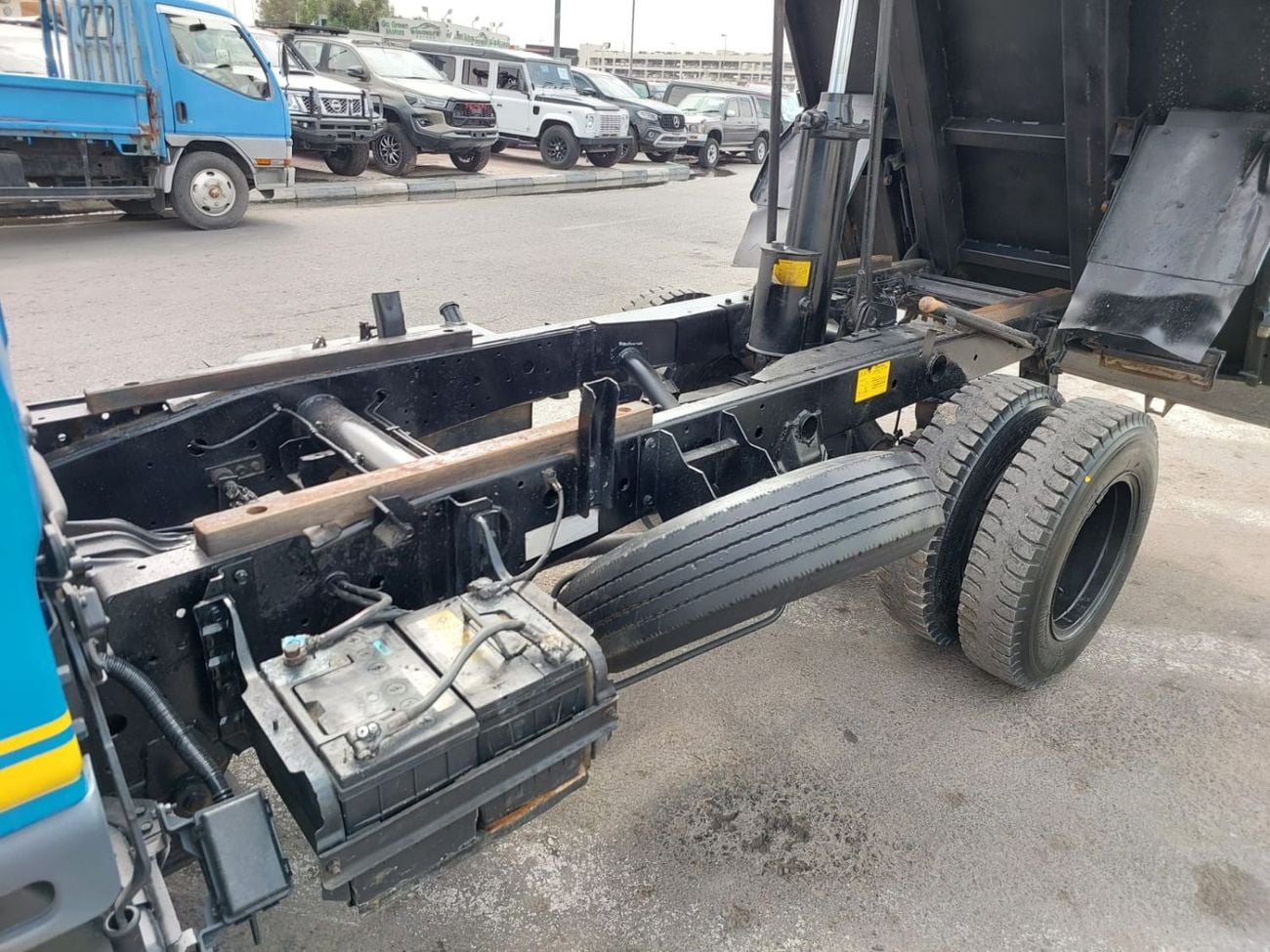 Mitsubishi Fuso Canter (RAMADAN OFFER) MITSUBISHI CANTER TRUCK RHD 1998 MODEL 4.5 L DIESEL MANUAL(PM30616)