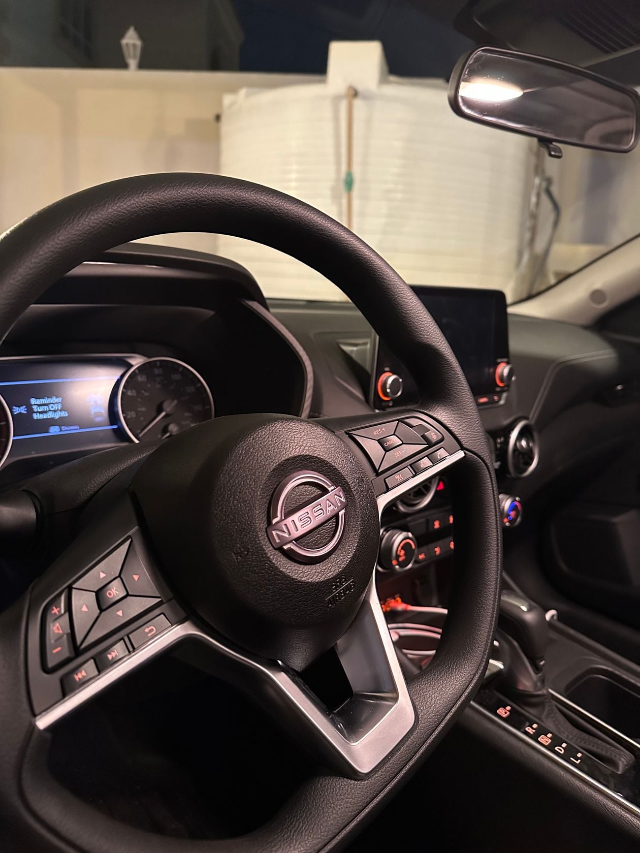 Nissan Sentra Sentra SV 1/2