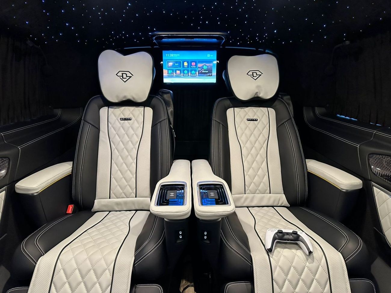 Mercedes-Benz V 250 Std 2020 Mercedes Benz V250 Driven-Landjet, Warranty, Full Service History, Fully Loaded, GCC