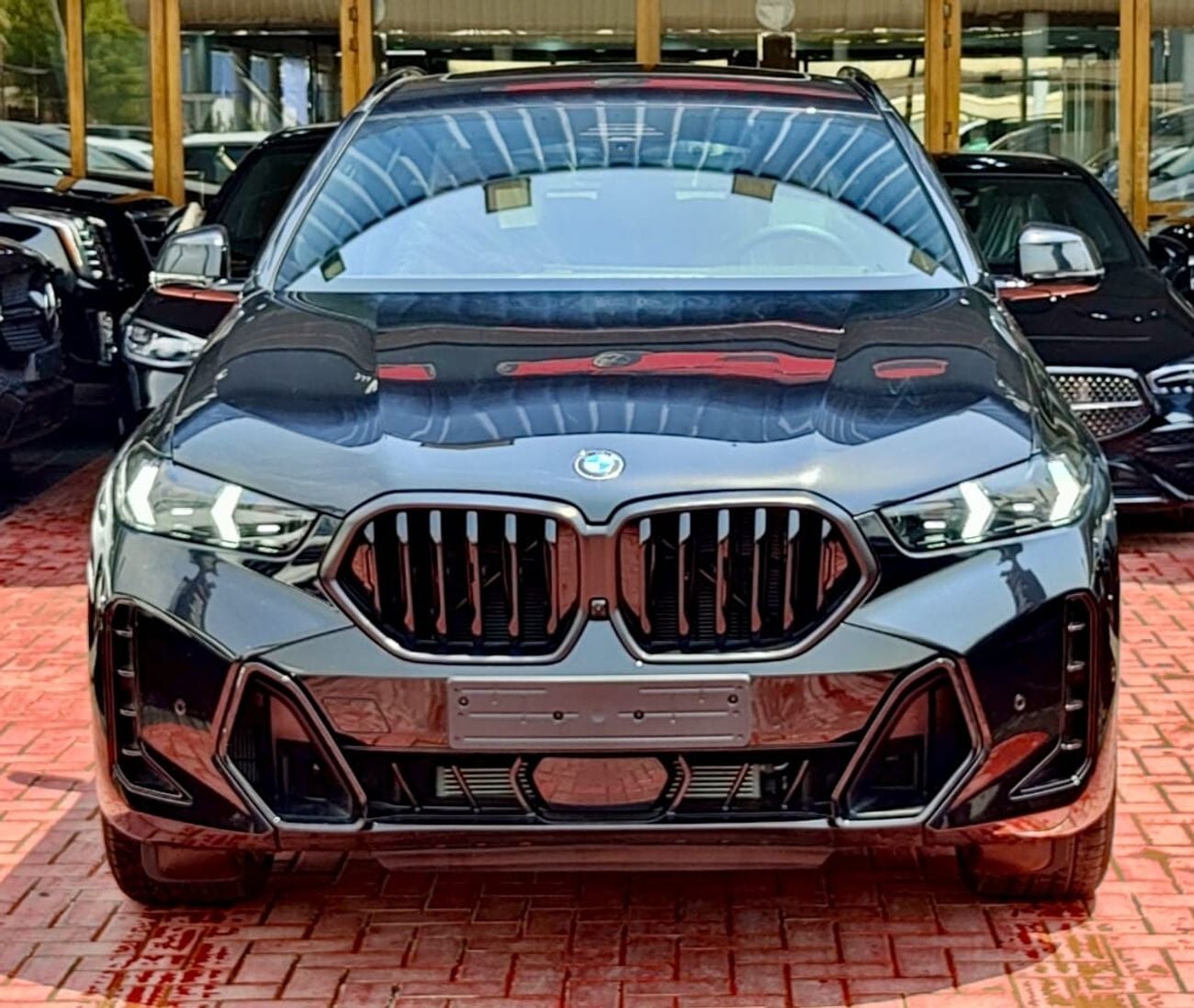 بي أم دبليو X6 XDRIVE40I M SPORT Warranty & Service 2026 GCC