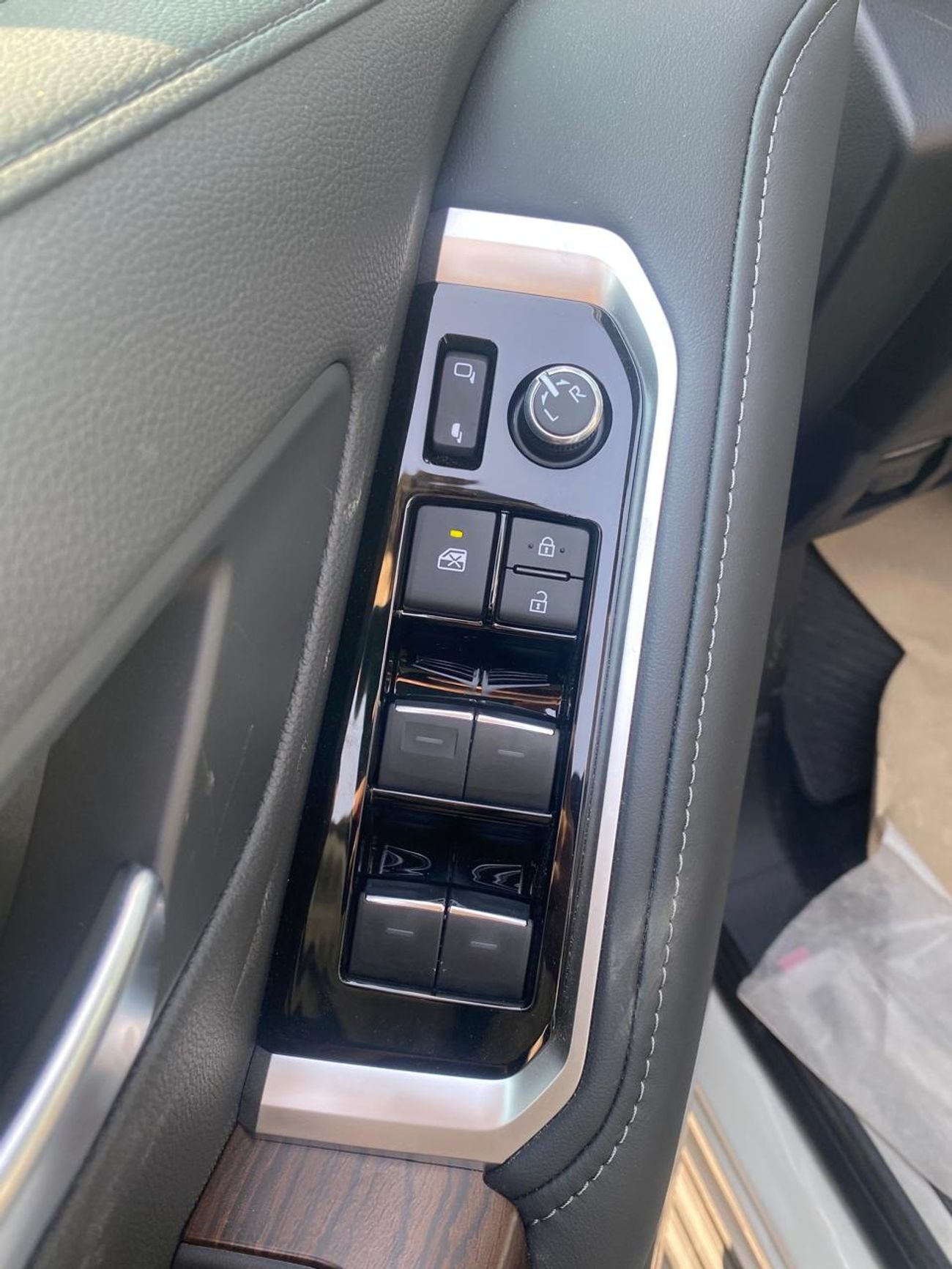 تويوتا لاند كروزر TOYOTA LAND CRUISER LC300 GXR 3.5 2025