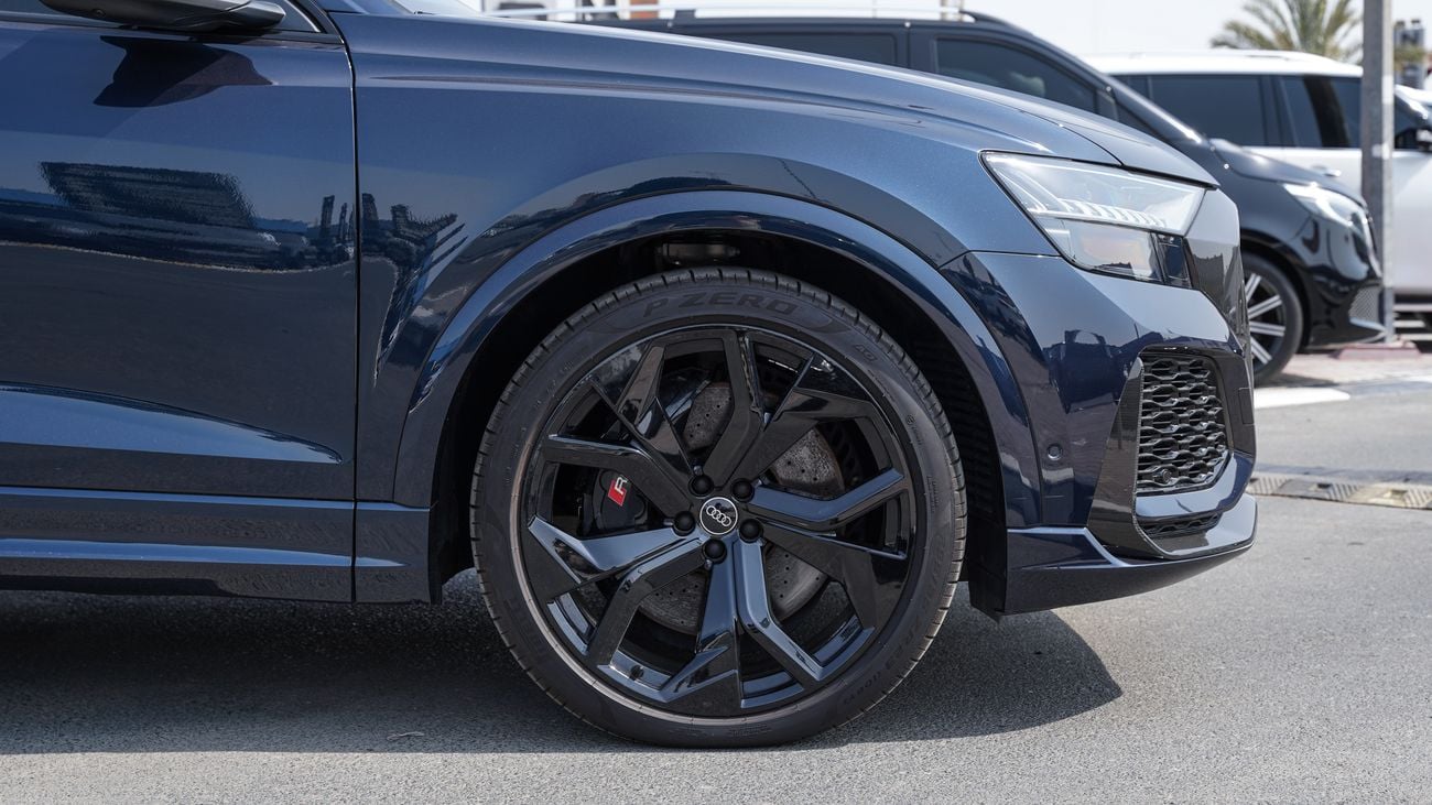 أودي RSQ8 PERFORMANCE