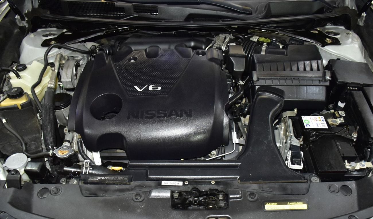 نيسان ماكسيما EXCELLENT DEAL for our Nissan Maxima SV ( 2021 Model ) in Silver Color American Specs