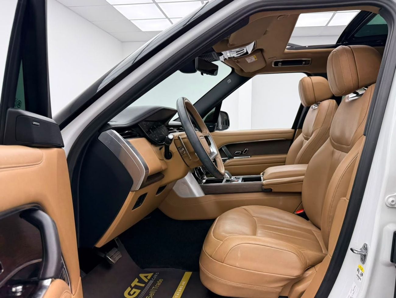 Land Rover Range Rover HSE P400 2023 Range Rover HSE P400, Land Rover Warranty+Service Contract+Full Service History, GCC Specs
