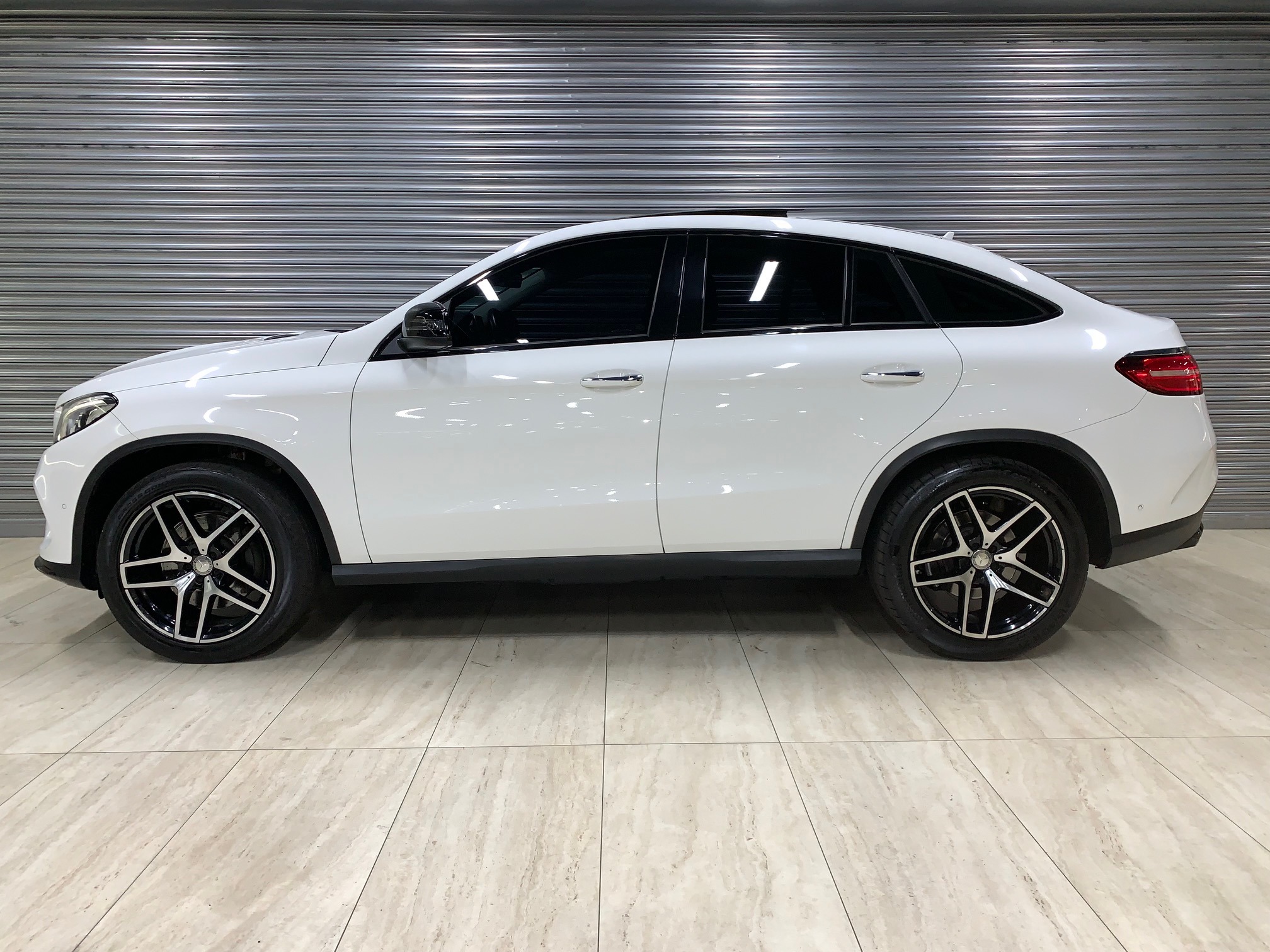 مرسيدس بنز GLE 350 exterior - Side Profile