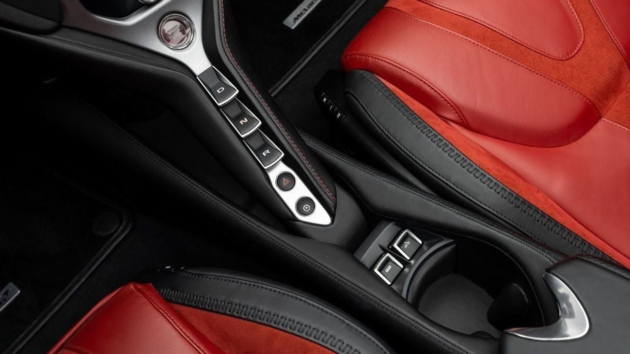مكلارين 750S سبايدر - ٢٠٢٤ - دول مجلس التعاون الخليجي - تحت الضمان وعقد الخدمة