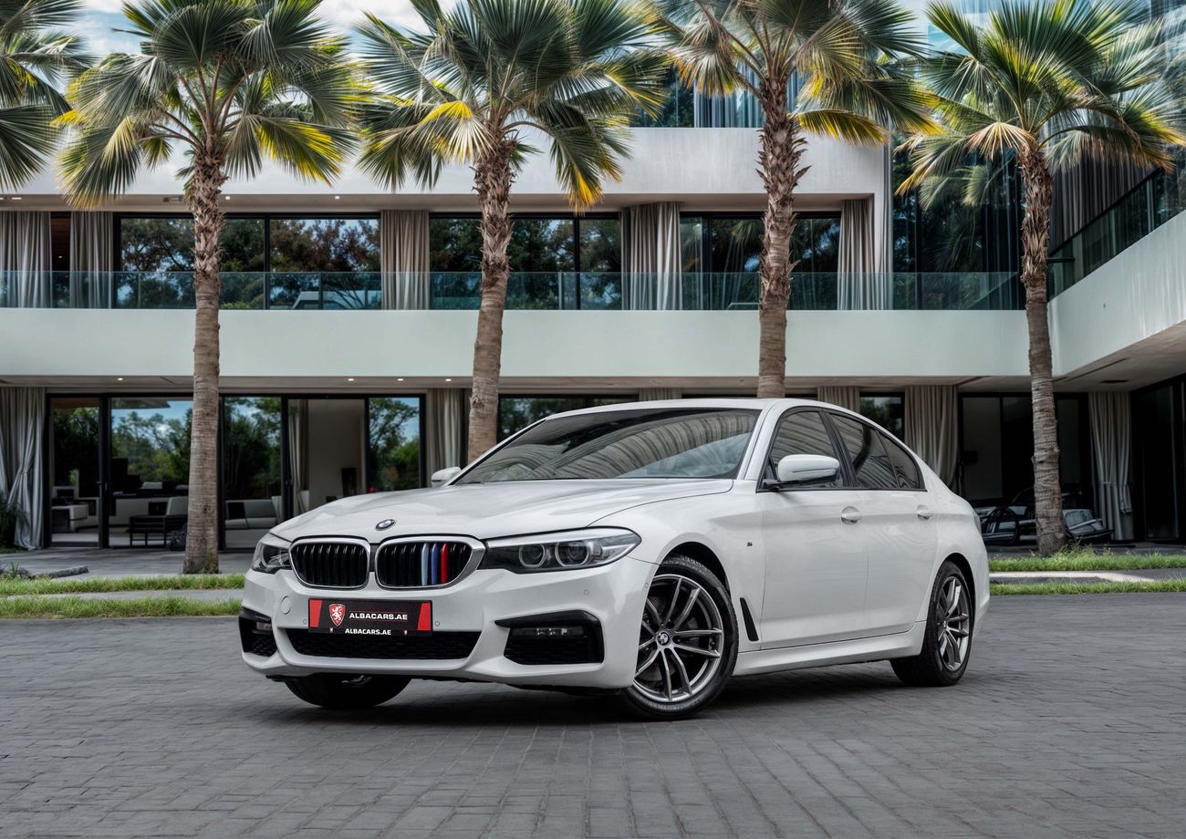 بي أم دبليو 520i 520i M-Kit | 2,155 P.M | 0% Downpayment | Alcantara Bucket Seats!