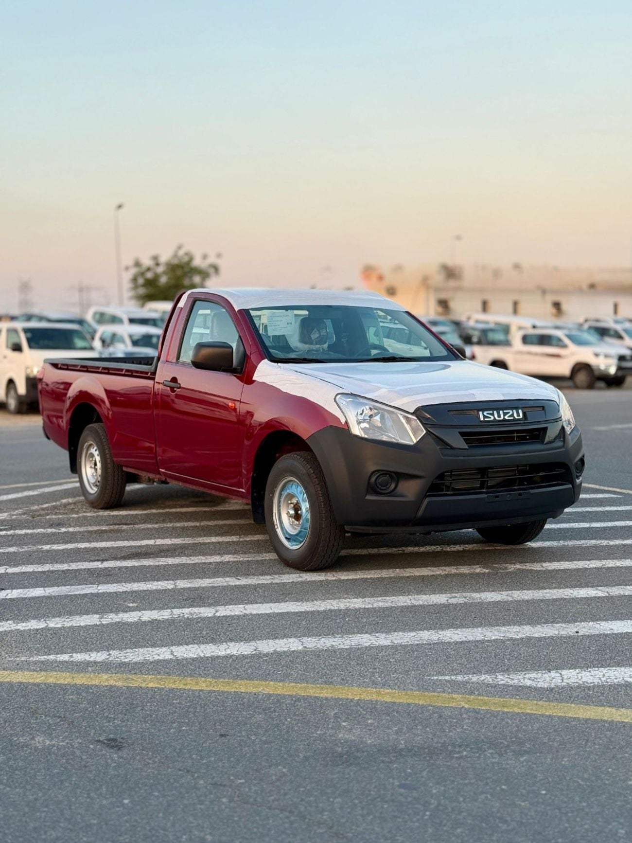 Isuzu DMax ISUZZ -D-MAX - SiNGLE CAB - 4x2 - 2.5L - DiESEL - RED