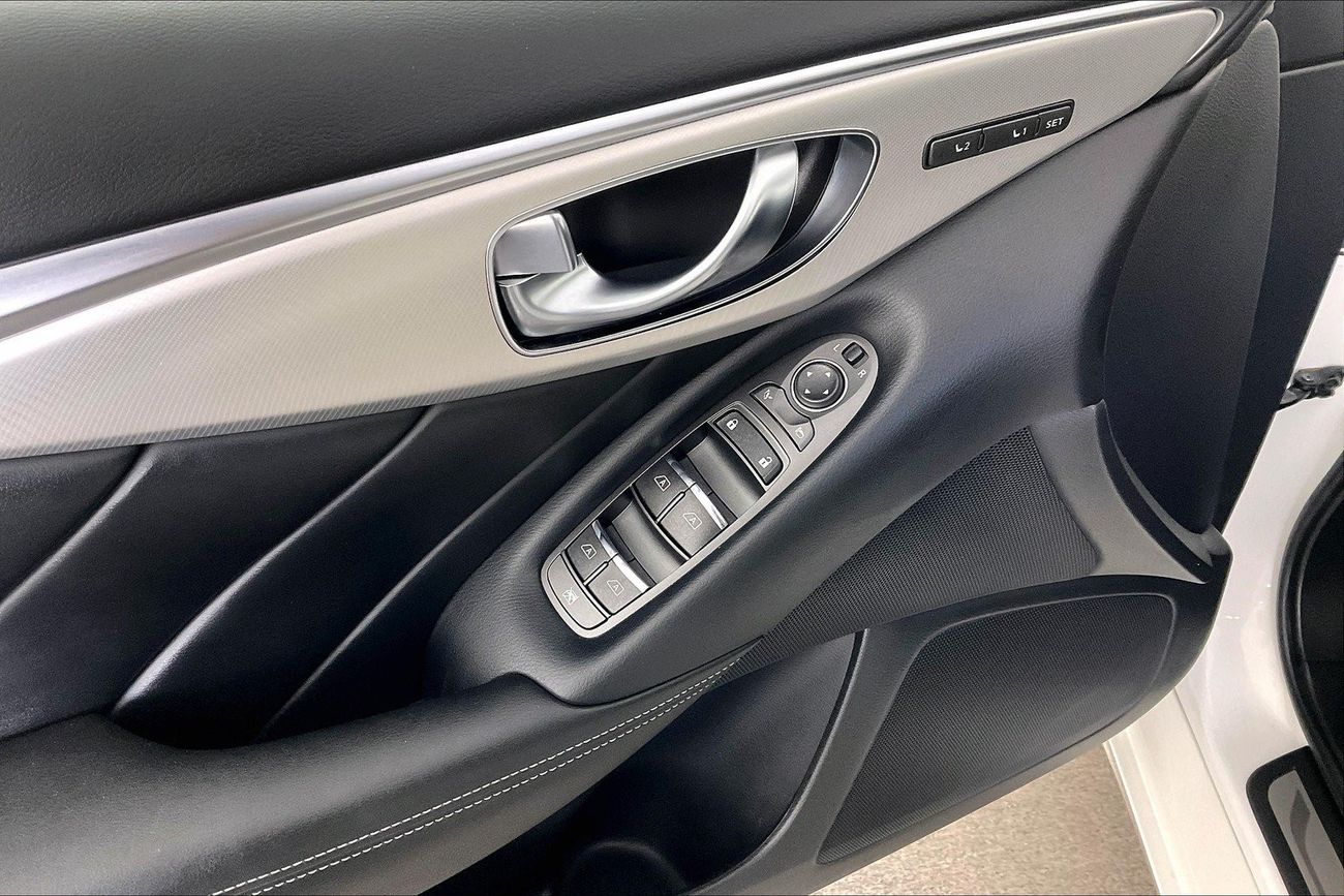 Infiniti Q50 Premium / Luxe | Guaranteed Warranty | 0 Down Payment