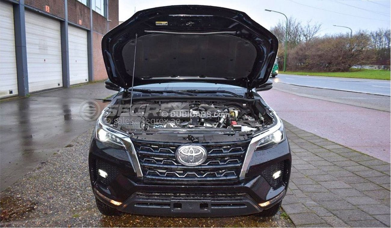 Toyota Fortuner 4.0L Petrol V6, 4WD A/T FAC, CAM, WO RR PWR DOOR, FAB, STYLISH DARK AVAILABLE IN COLORS FOR EXPORT