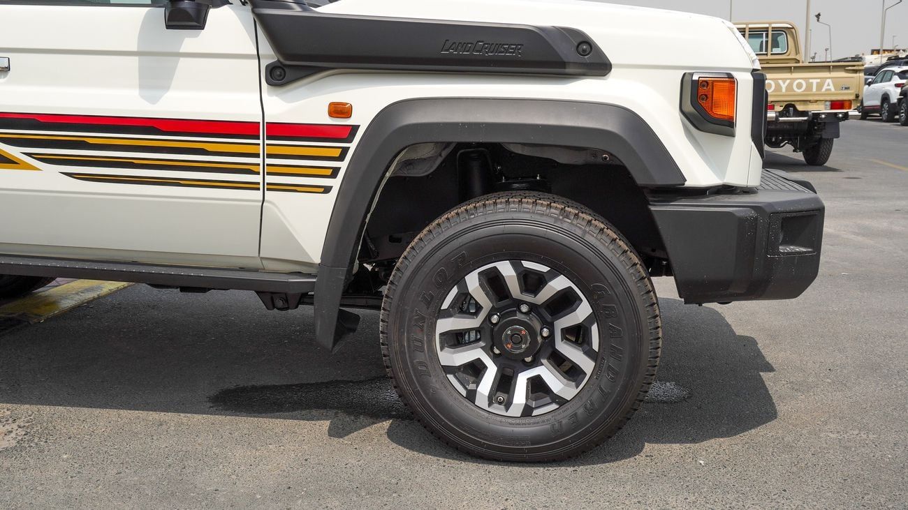 Toyota Land Cruiser 70 LX 2.8L Diesel A/T