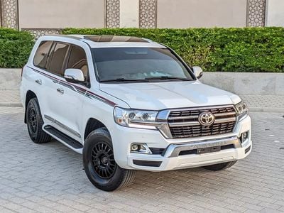 تويوتا لاند كروزر FACELIFTED VXR GCC IN EXCELLENT CONDITION