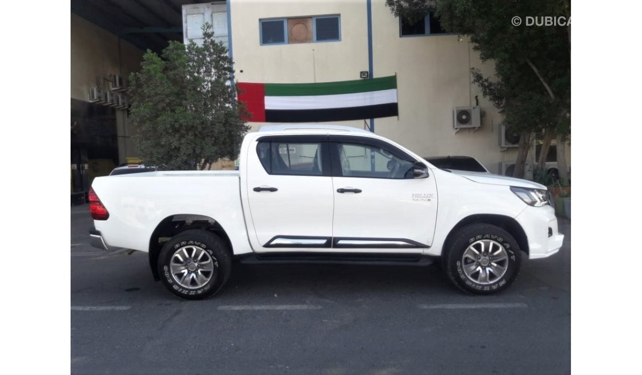 تويوتا هيلوكس Hilux pickup RIGHT HAND DRIVE (Stock no PM 755 )