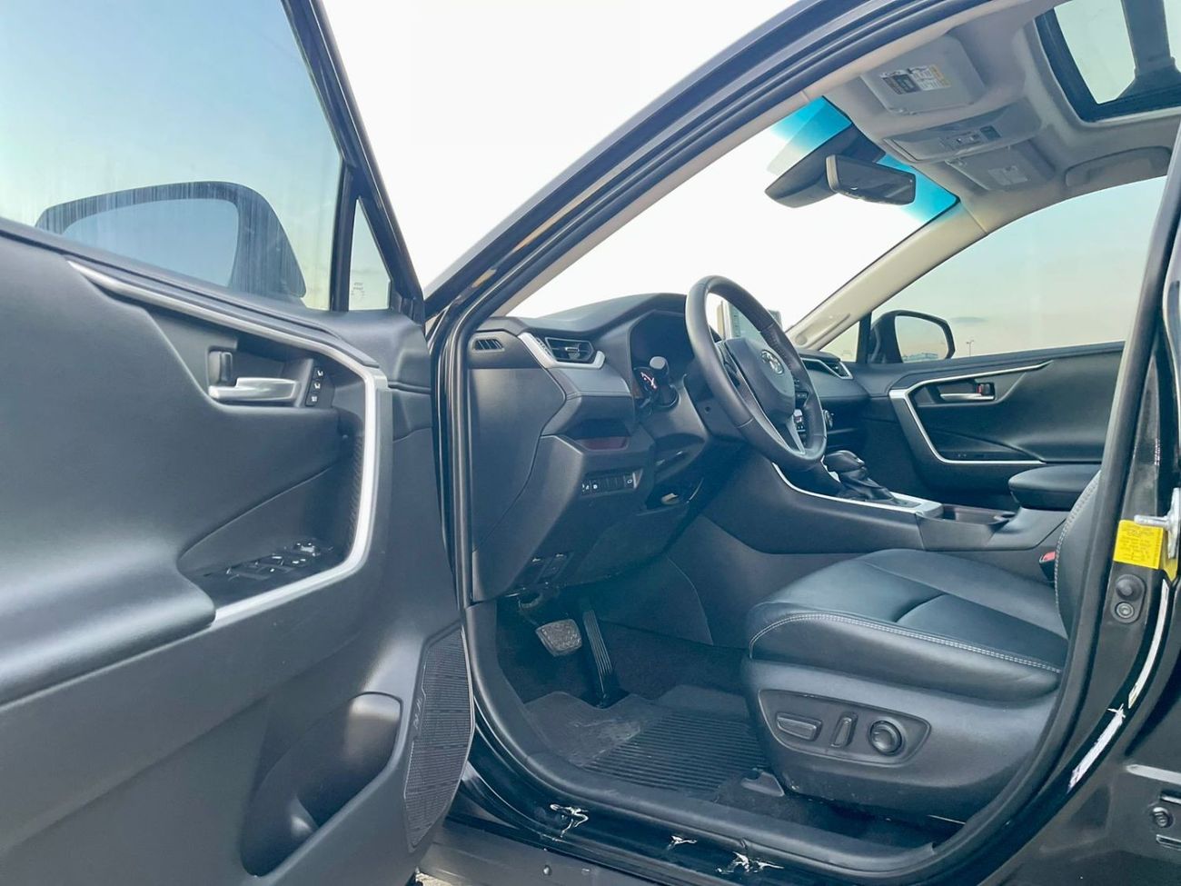 Toyota RAV4 2021 Toyota Rav4 Limited Edition Full Option+ 2.5L V4 With Radar & Sensor - Heat Cool Seats - 20,400