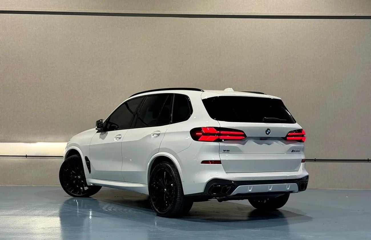 BMW X5 X5M60i GCC FHS WITH 5 YEARS WARRANTY SERVICE LOW KM