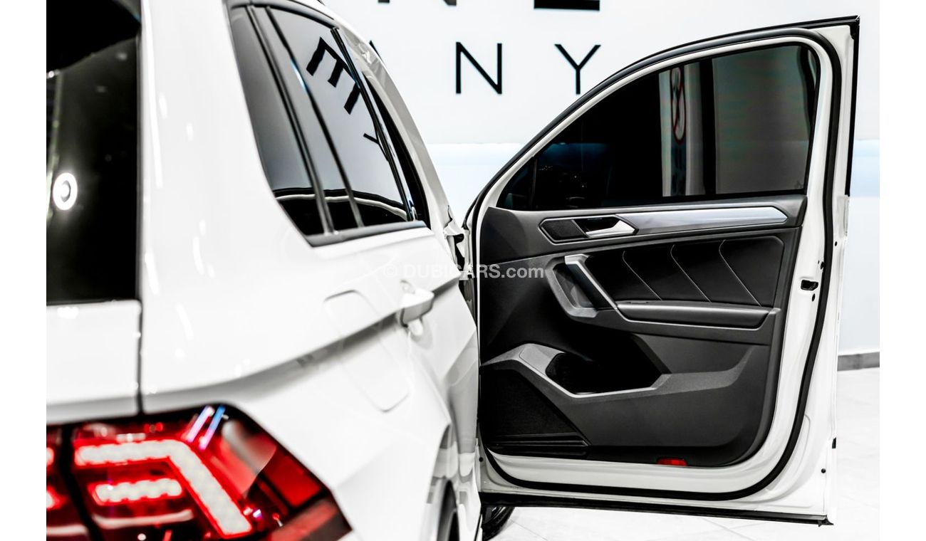 فولكس واجن تيجوان 2019 Volkswagen Tiguan R-Line 4-Motion, 2024 Agency Warranty, Low KMs, GCC