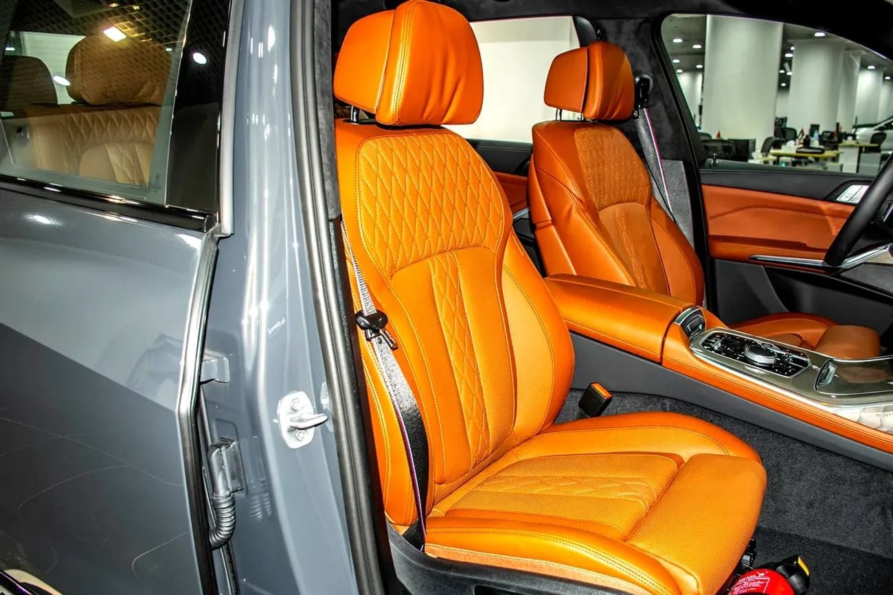 BMW X7 xDrive40i Luxury M Sport Package 7 Seats