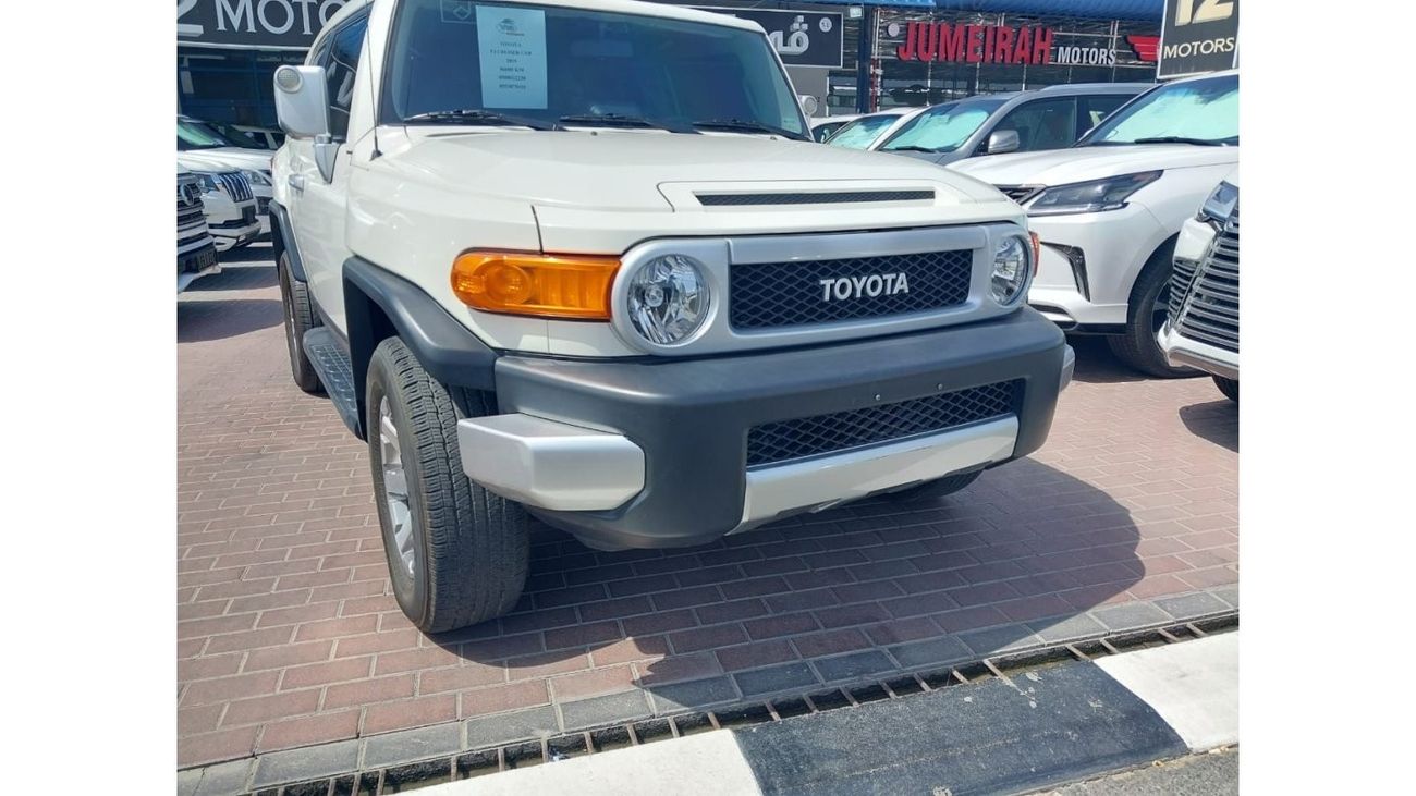 Toyota FJ Cruiser TOYOTA FJ CRUISER GXR WARRANTY FROM ALFUTTAIM