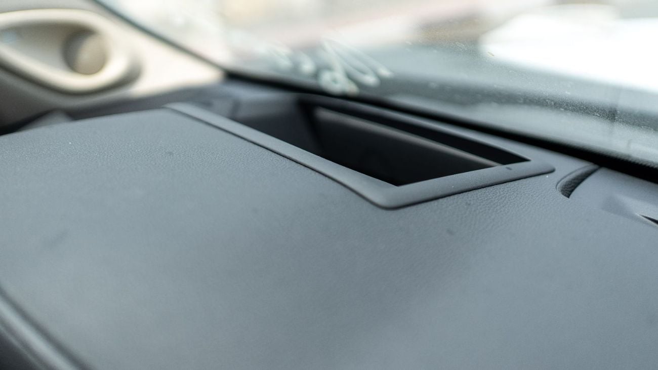 تويوتا لاند كروزر 2026 Toyota Land Cruiser 300 VXR 3.5L AT Hybrid (Black-Beige)