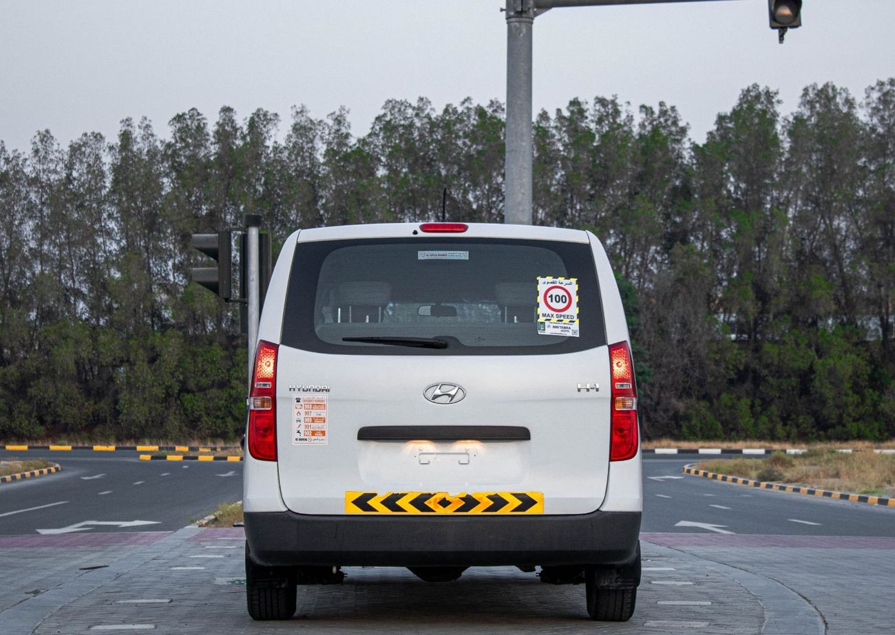 Hyundai H-1 2021 Hyundai H1 Mid (TQ), 4dr Van, 2.4L 4cyl Petrol, Automatic, Rear Wheel Drive