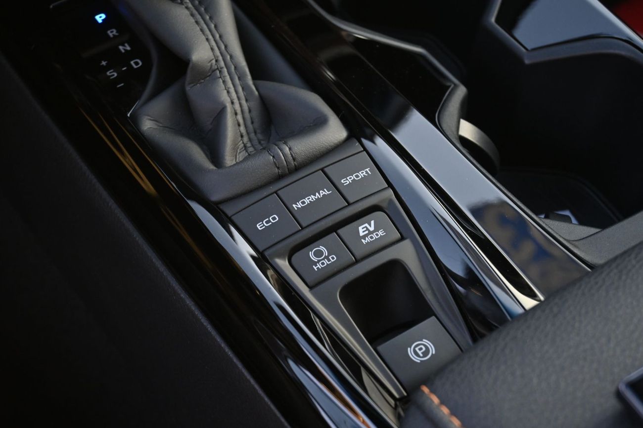 Toyota Camry Toyota Camry Lumiere 2.5L Hybrid, Model 2025, Color White